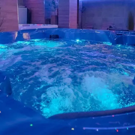 Aparthotel The Bear 4*