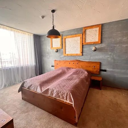 The Bear Hotel apartamentowy 4*