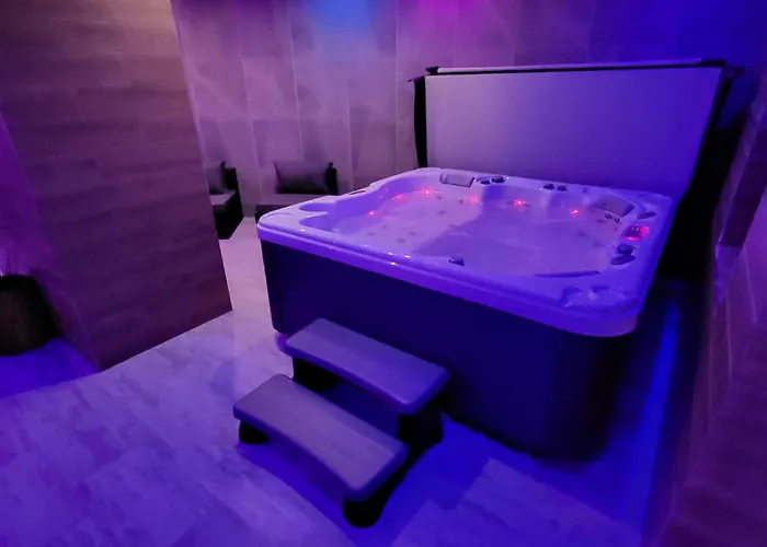 The Bear Aparthotel 4*